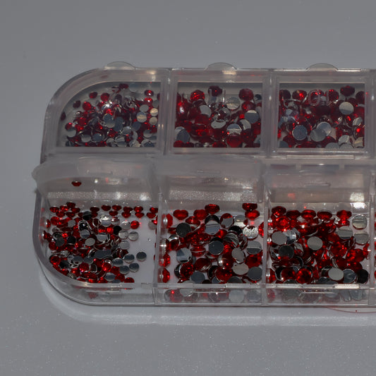 Diamantes de imitación rojos